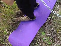 Ja, hm, cucám kurac tomuto cudzincovi vonku... také divoké!