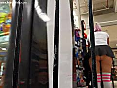 Culona Con Mini Tanguita De Hilo En El Super