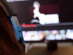 Putita Mira Porno Mientras Le Dan Duro