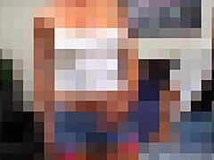 чукам странната ангелка в храстите по време на спасителна авантюра