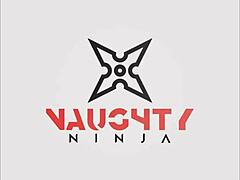 Зашто је мама гола заглављена у веш машини за кремапи догги стил ролеплеј?