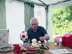 teen pussy smashed by old cock