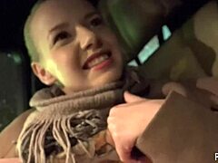 Porn18 kemény castingokat csinál tini 18+ fujjal és játékokkal!