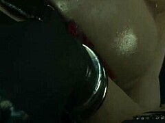 فتاة كرتون ساخنة تبلع بعمق وتلعق الكس مع لعق السائل الدافئ