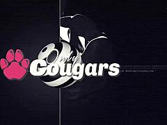 Ariel Blue a Isabella Reign lížu prsia a škriabu piče s lízaním zadku po hodine jogi