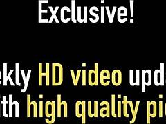 Kifejem Penny Pax lüktető farkát a számmal