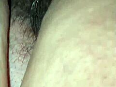 와, 이 더러운 뚱뚱한 걸레가 개새끼 자세로 세게 박히네!