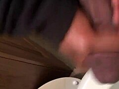 LOOK AT THAT BIG DICK! SHOW TIME FOR GAY ACTION!