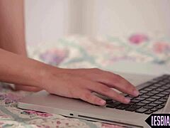 Gorgeous teen licks babe's pussy to get her wet!