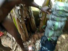 Jelajahi adegan intens dengan boneka hentai anime muda 18+ berlekuk ambil kontol besar dalam gaya nyata