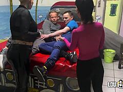 ماذا يحدث في هذه الرباعية الثنائية الجنسية مع لو نسبيت وليا لويز