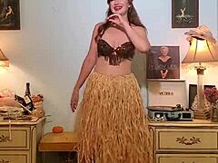 dainty rascal dances with body positivity and confidence