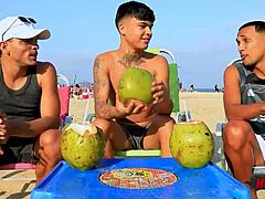 Fodendo nosso amigo monster cock group amateur teen 3 some pov fetish