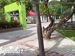 Nodigde jonge 18+ gast uit na school voor wilde appartement pret 😜