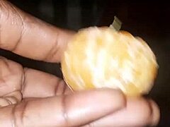 la clémentine loves pushing her finger deep into her pussy 😍