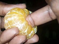 la clémentine loves pushing her finger deep into her pussy 😍