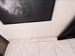 Whoa, véletlenül mélyen becsúsztam a mostohaanyába, Sheena Ryderbe!