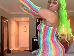 i love watching moee baby twerk her ass with gibby the clown