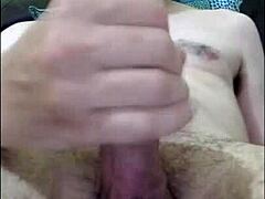 Handjobs cumshots on beautiful women's faces?