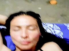 Bøy deg for kuken min, klagende milf-besøkende