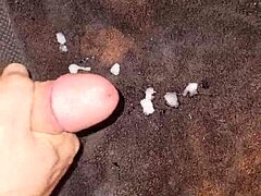 Fleshlight strook sessie met amateur monster lul masturbatie en voyeur zaadlozing?