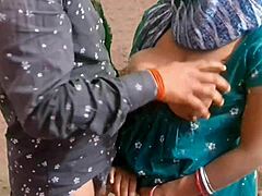 Mager Student En Spierbundel Leraar Delen Romantische Ranch Feest Seks