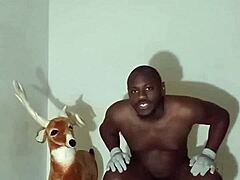 Spreading ass in doggystyle group 😏