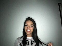 Carrie brooks plays a nasty game in pov.