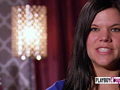 Husband tenderly eats wife's pussy before swinging party