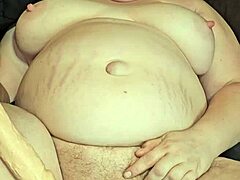 Milf's wet pussy gets foot fucked in fetish play