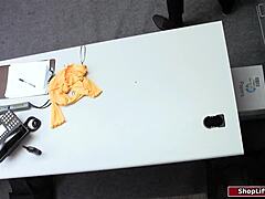 officer catches latina customer masturbating and fucks her 😏