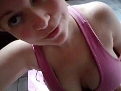 Хочешь видеозвонок с Мел на камеру? Я беру за это плату