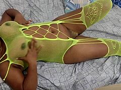 Watch me comendo o rabo da preta em pé no banheiro, big tits bouncing