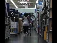 وااو، شاهد هذه المرأة السوداء الطبيعية بمؤخرة وصدر كبيرين