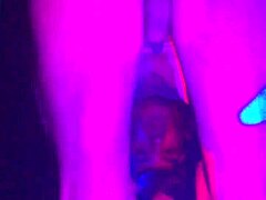 i wanna tell ya sumthin, pay attenshun mommy shemale, she's got a secret