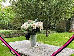 Czuję się tak żywy z tą seksowną francuską blond milf dziwką w bieliźnie, jej europejska pasja doprowadza mnie do szaleństwa za każdym razem.