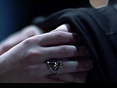 Orosz vörös apáca időfagyasztva gecis dugóbabává válik. Arcdugás és szájba élvezés blaszfémia fétisben