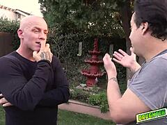 Хей тийн 18+, разменяй и язди върху нашите зрели курчета със сперма по циците