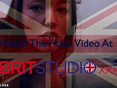 Enfermera británica joven da preliminares intensos y deepthroat a paciente en hospital