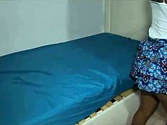 よお、ラティーナで発情した女が家でセクシーな義姉妹たちと一人きり