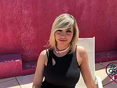 Lisa superb milf loves sex and cock