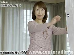 O, ta amaterska japonska žena vara in sesa kurca kot profesionalna milf