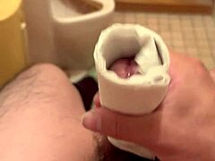 Oh Yeah! Asian Amateur Goes Solo in Japanese Onani Action!