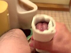 Oh Yeah! Asian Amateur Goes Solo in Japanese Onani Action!