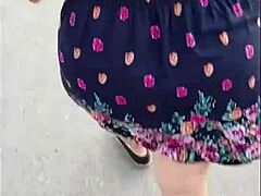 Madura Culona In Skirt On Lima Streets