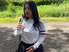 she cheats on her boyfriend easily