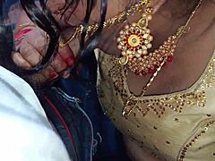 أجمل بهابي متزوجة تقدم شفط لطيف لا يُنسى في ليلة الزفاف