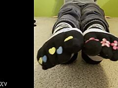 Worshipping Sexy Feet And Butts