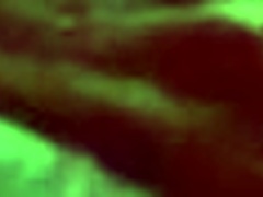 Fet hårig hora Misty Thyghs får näven knullad med sprutande dildoaction