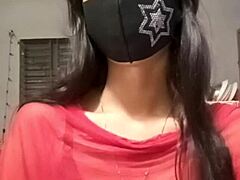 Indian girl live sex video!